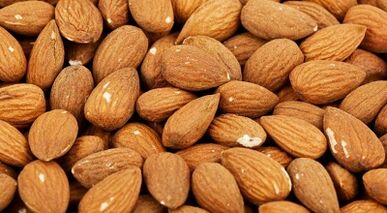 Benefits and use of almonds for the man's potential